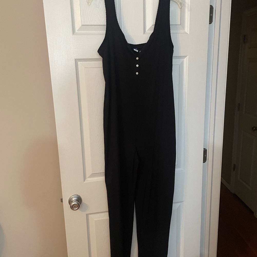 Black Sleeveless Jumpsuit